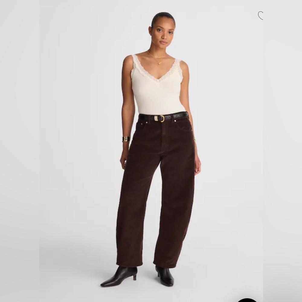 NWT Madewell  The Curvy Balloon Pant in Corduroy
Color Dark Carob size 25